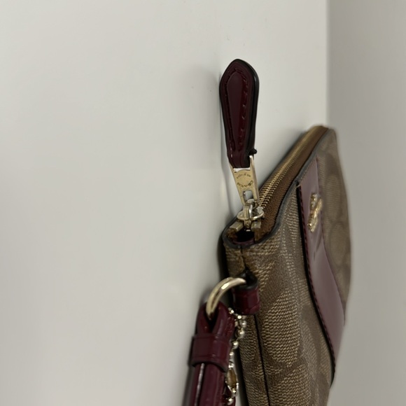 Burgundy Tan Coach Leather Wristlet Wallet with Zip - Picture 4 of 12